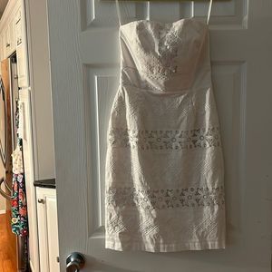 White House/Black Market white embroidered strapless dress Size 0